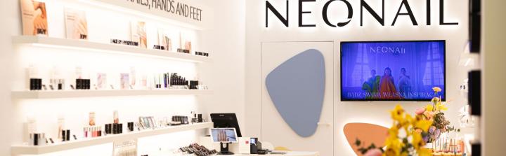 Nowy koncept salonów sprzedaży NEONAIL 